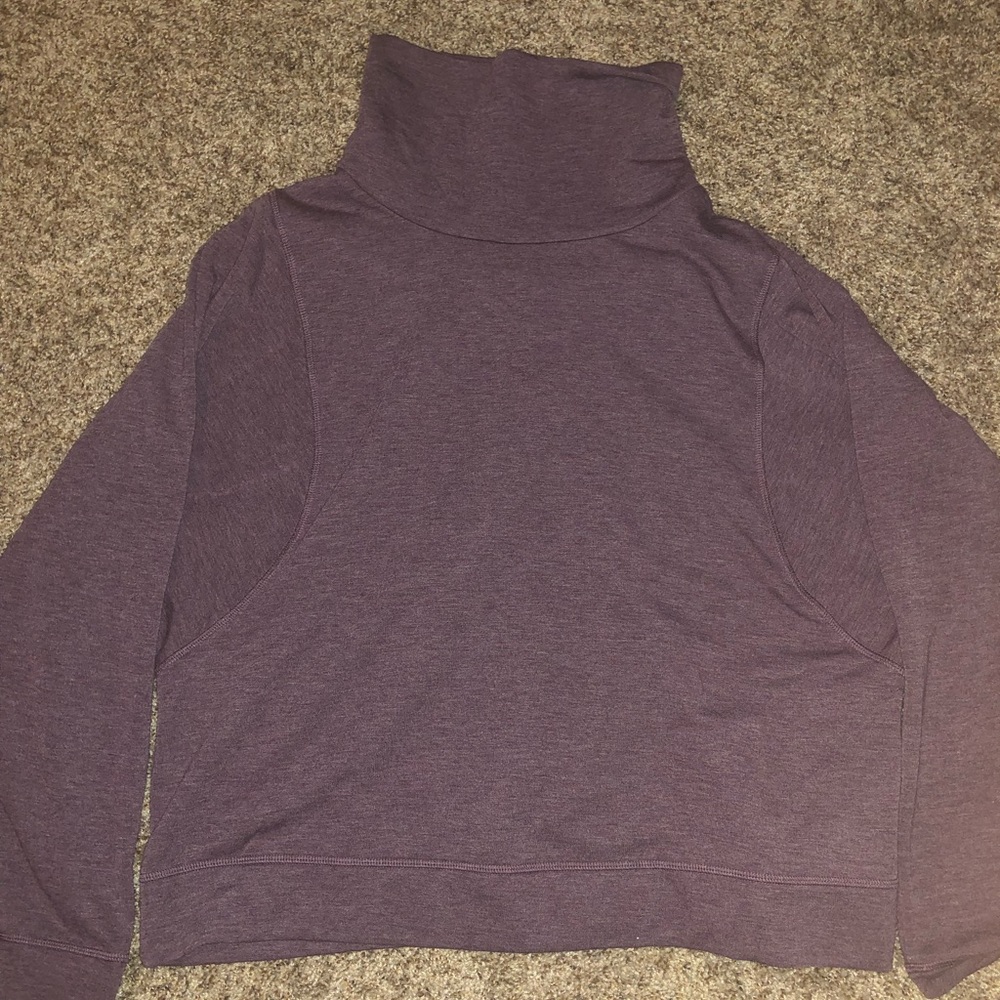 turtle neck baggy sleeve sweater